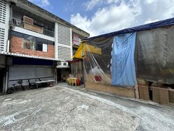 Lam Thong Building (D14), Shop House #451337541